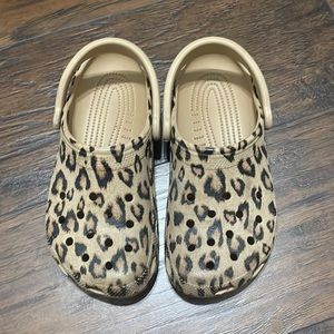 Women’s Crocs Size 6